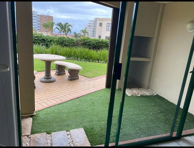 2 BEDROOM APARTMENT FOR SALE IN UMHLANGA CENTRAL